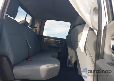 2019 Ram 1500 Classic Slt 4X2 6'4 Box из США, поврежденный, VIN 1C6RR6TT8KS693582